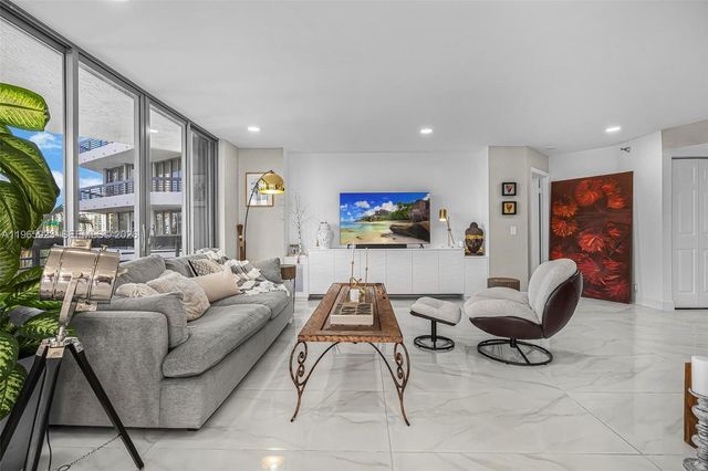 3500 Mystic Pointe Dr 604, Aventura, FL 33180