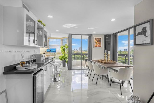 3500 Mystic Pointe Dr 604, Aventura, FL 33180