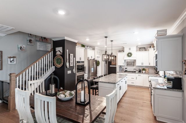 1377 Wentworth Dr, Gallatin, TN 37066