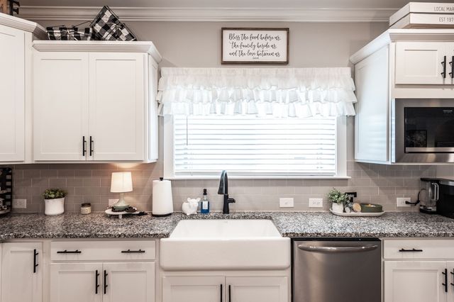 1377 Wentworth Dr, Gallatin, TN 37066