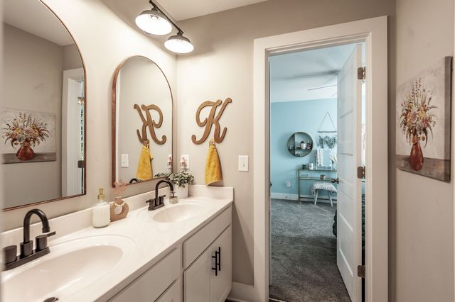 1377 Wentworth Dr, Gallatin, TN 37066