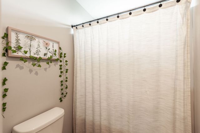 1377 Wentworth Dr, Gallatin, TN 37066