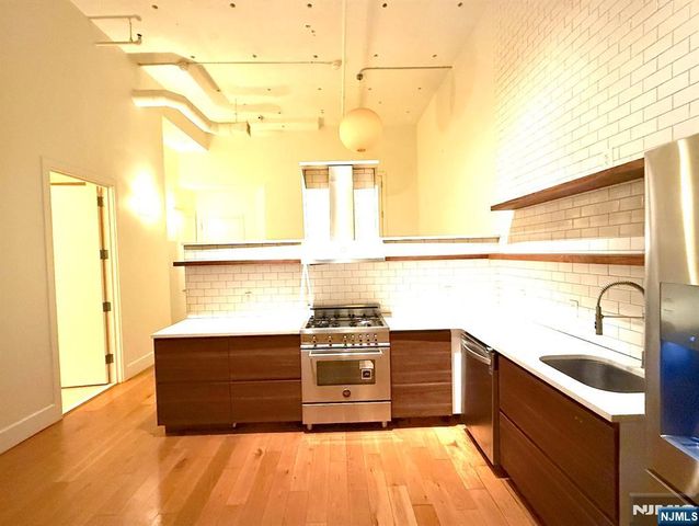 50 Dey Street 225, Jersey City, NJ 07306