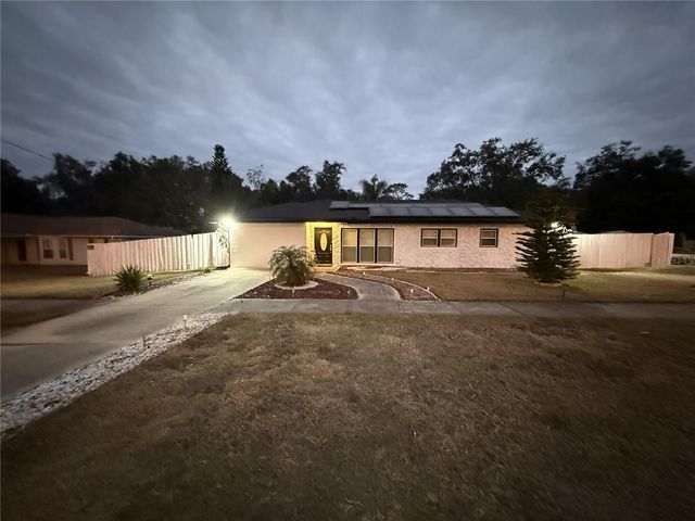 110 N MAIN AVENUE, Minneola, FL 34715