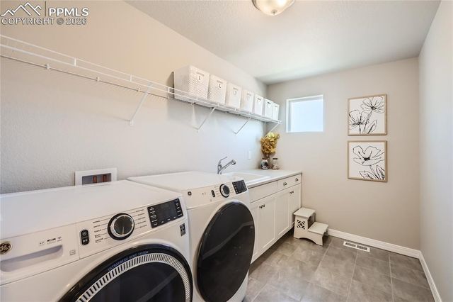 10272 Finn Drive, Colorado Springs, CO 80924