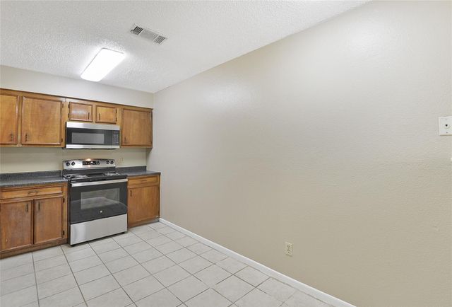 4508 Avenue L 3, Santa Fe, TX 77510