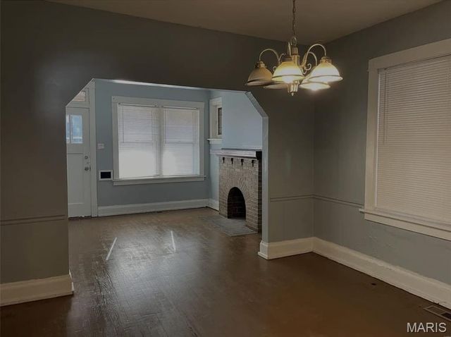 4843 Lee Avenue, St Louis, MO 63115