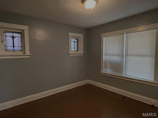 4843 Lee Avenue, St Louis, MO 63115