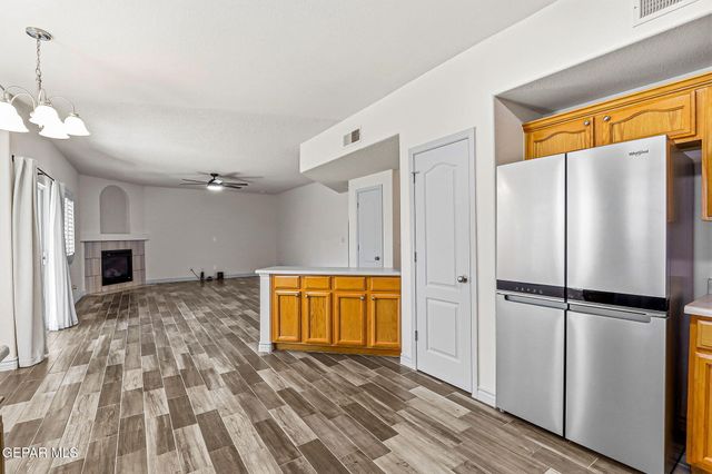 7349 PRICKLEY PEAR Drive, El Paso, TX 79912