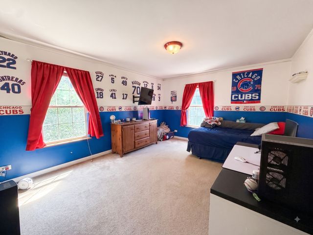 250 Sparrow Drive, Woodstock, IL 60098