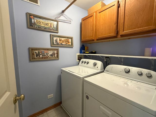 250 Sparrow Drive, Woodstock, IL 60098
