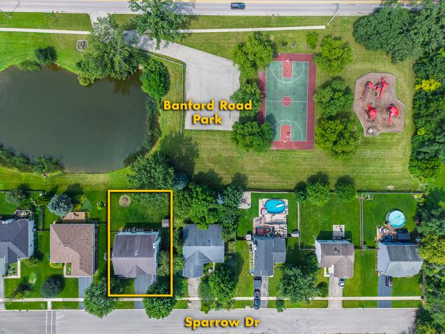 250 Sparrow Drive, Woodstock, IL 60098