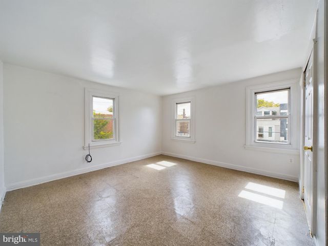 421 W OLNEY AVENUE, Philadelphia, PA 19120