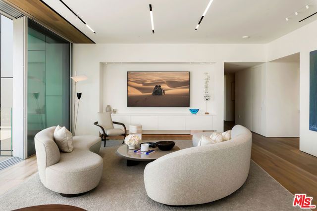 8899 Beverly Boulevard 5A, West Hollywood, CA 90048