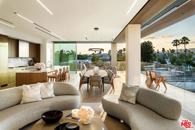 8899 Beverly Boulevard 5A, West Hollywood, CA 90048