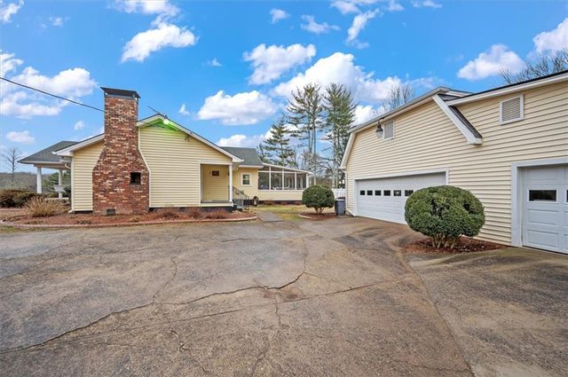 14605 Cogburn Road, Alpharetta, GA 30004