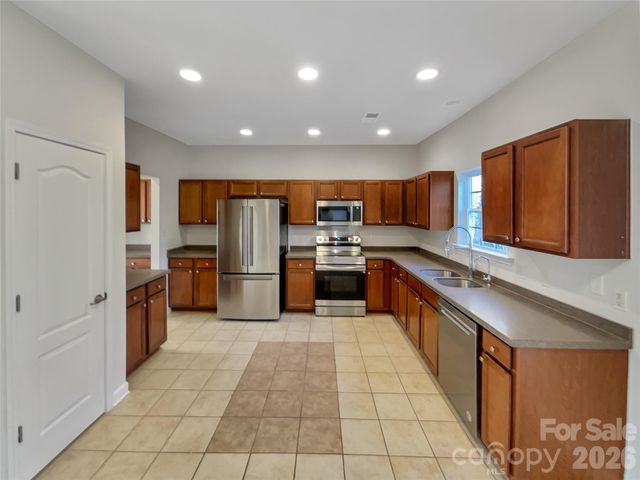 1301 Mountain Laurel Court, Matthews, NC 28104