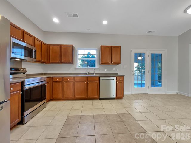 1301 Mountain Laurel Court, Matthews, NC 28104