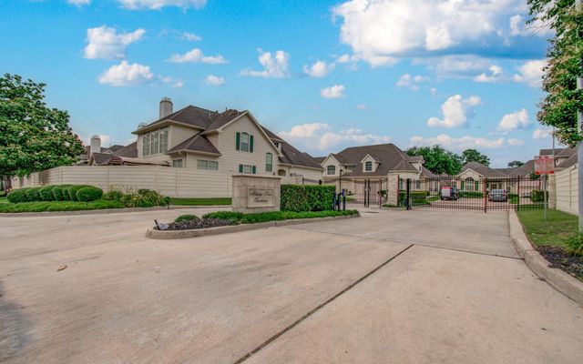 10814 Millridge Pines Court, Houston, TX 77070