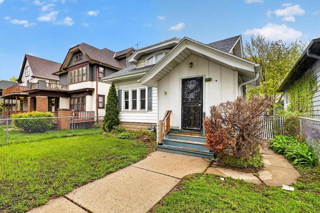 2454 N 49th STREET, Milwaukee, WI 53210