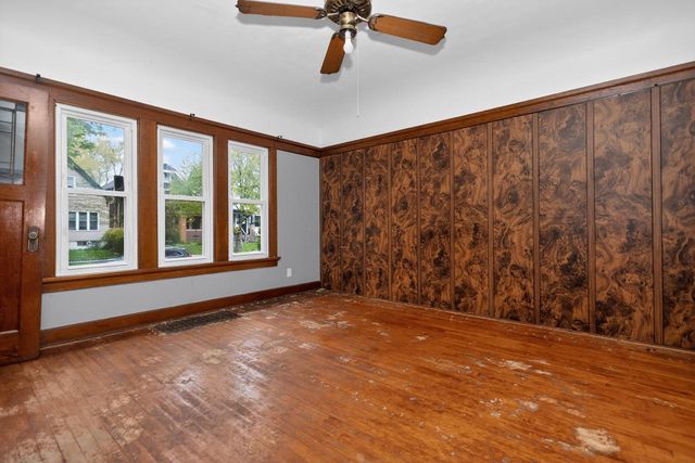 2454 N 49th STREET, Milwaukee, WI 53210