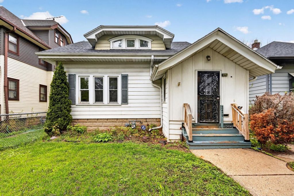 2454 N 49th STREET, Milwaukee, WI 53210