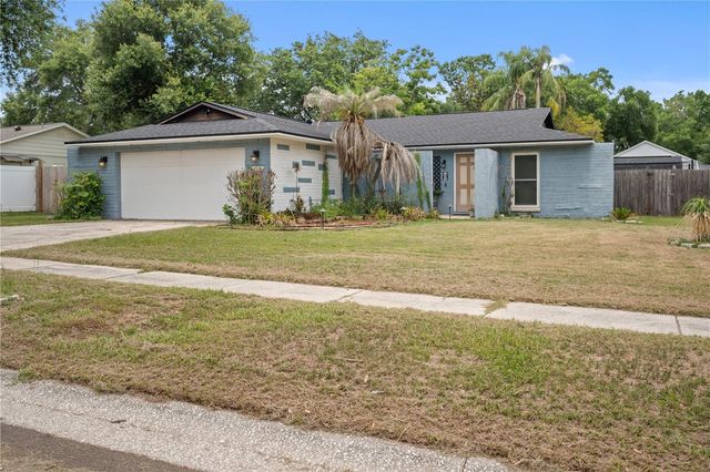 2015 RONALD CIRCLE, Seffner, FL 33584