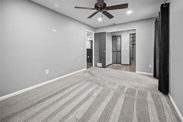 2015 RONALD CIRCLE, Seffner, FL 33584