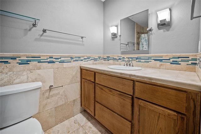 2015 RONALD CIRCLE, Seffner, FL 33584