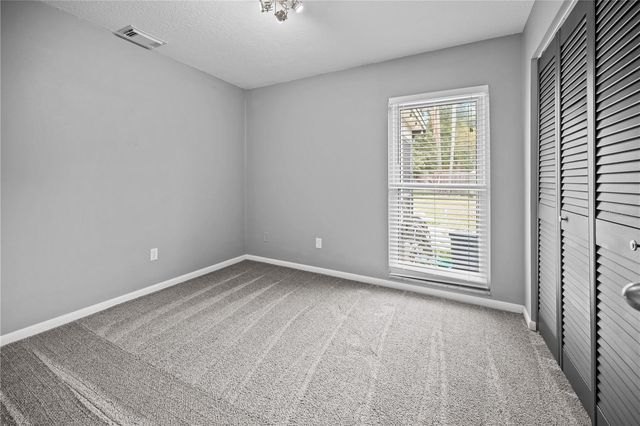 2015 RONALD CIRCLE, Seffner, FL 33584