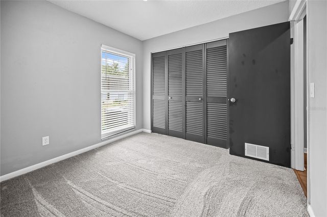 2015 RONALD CIRCLE, Seffner, FL 33584