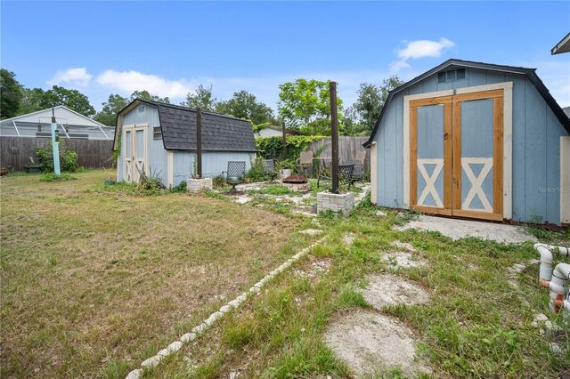 2015 RONALD CIRCLE, Seffner, FL 33584