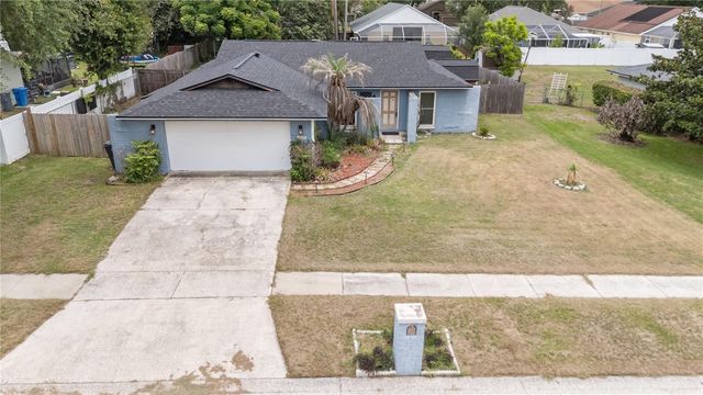 2015 RONALD CIRCLE, Seffner, FL 33584