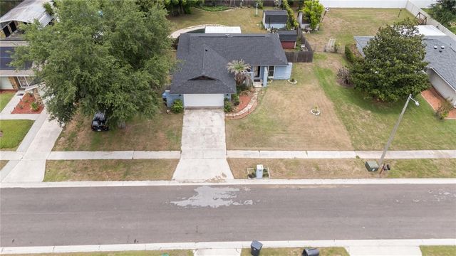 2015 RONALD CIRCLE, Seffner, FL 33584