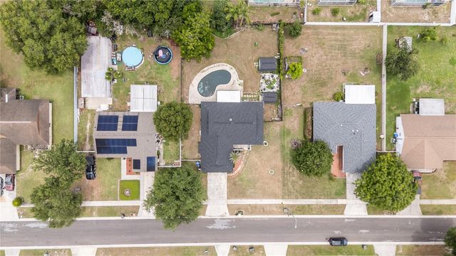 2015 RONALD CIRCLE, Seffner, FL 33584