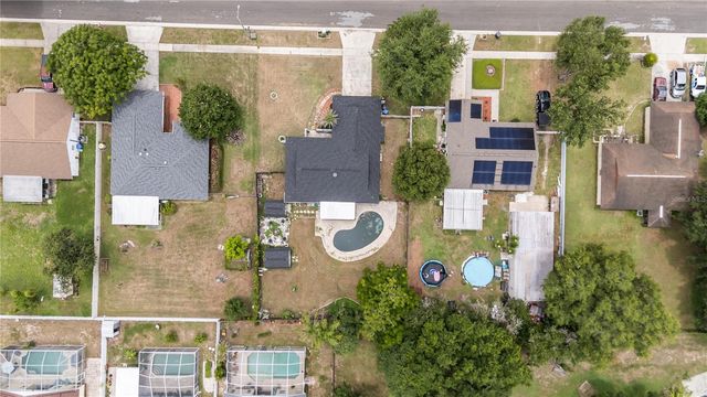 2015 RONALD CIRCLE, Seffner, FL 33584