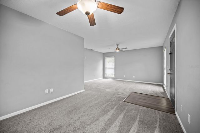 2015 RONALD CIRCLE, Seffner, FL 33584