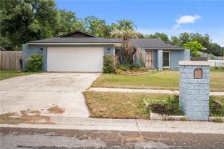 2015 RONALD CIRCLE, Seffner, FL 33584