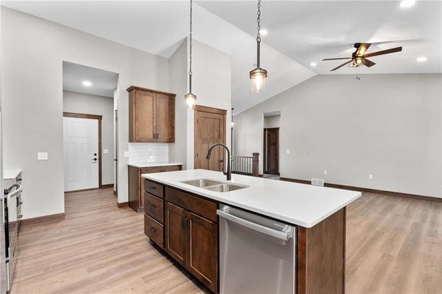 1138 Craven Court, Eau Claire, WI 54703