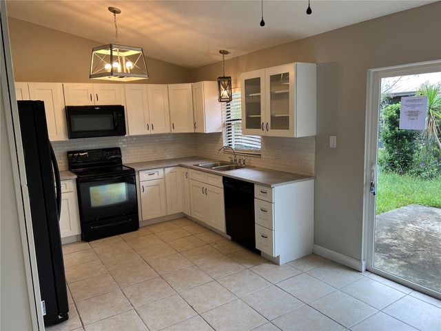 1510 1ST AVENUE, Deland, FL 32724