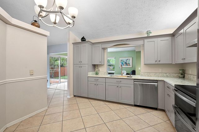 4525 NW Glazbrook Street, Port St Lucie, FL 34983