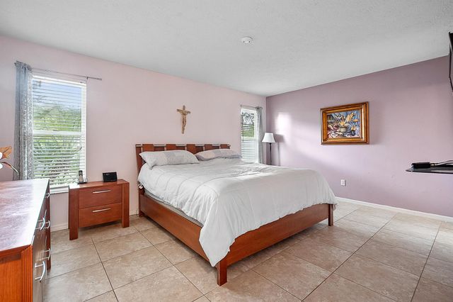 4525 NW Glazbrook Street, Port St Lucie, FL 34983