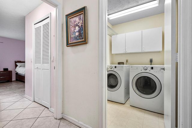 4525 NW Glazbrook Street, Port St Lucie, FL 34983