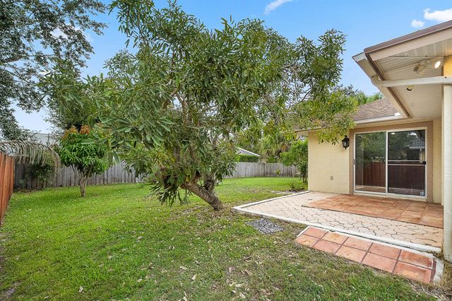 4525 NW Glazbrook Street, Port St Lucie, FL 34983