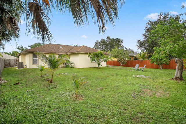 4525 NW Glazbrook Street, Port St Lucie, FL 34983