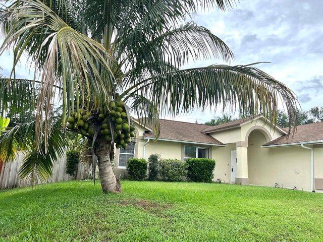 4525 NW Glazbrook Street, Port St Lucie, FL 34983