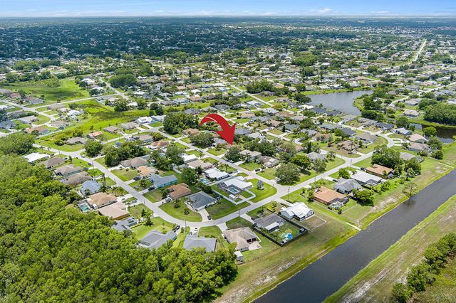 4525 NW Glazbrook Street, Port St Lucie, FL 34983