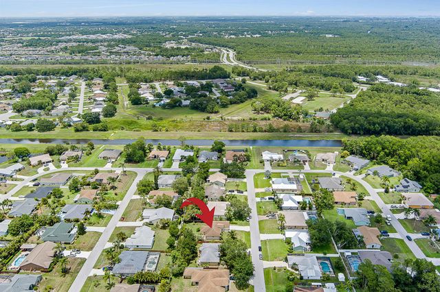 4525 NW Glazbrook Street, Port St Lucie, FL 34983