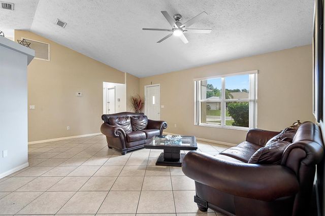 4525 NW Glazbrook Street, Port St Lucie, FL 34983