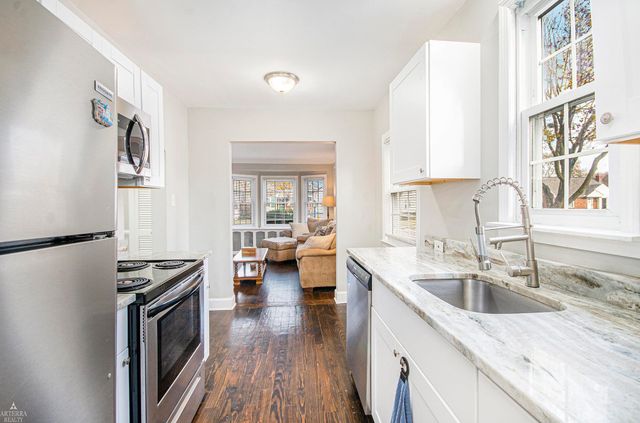 21622 Trombly Street, St Clair Shores, MI 48080